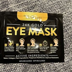 NWT Live Wild Beauty 24 K Gold Eye Mask